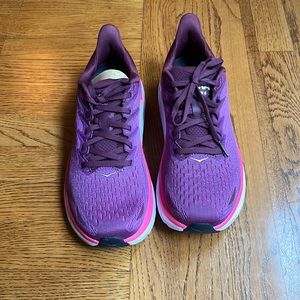 HOKA Clifton 8 Women’s Shoes size 9 wide